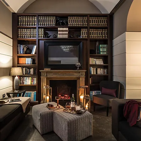The Independent Hotel