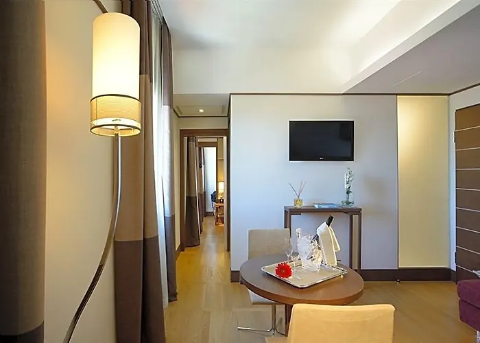 The Independent Hotel