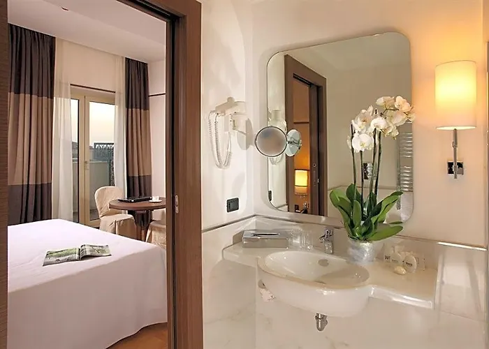The Independent Hotel