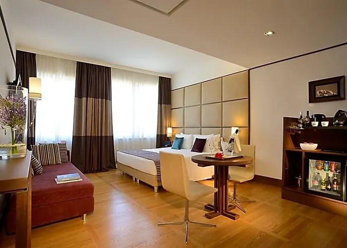 The Independent Hotel 4*