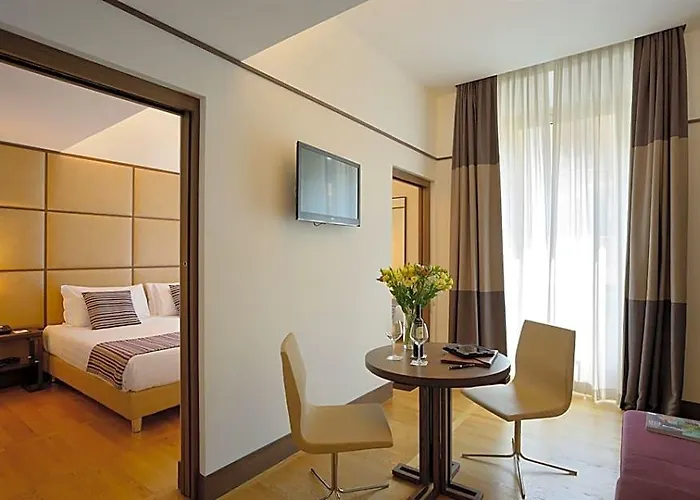 The Independent Hotel 4*